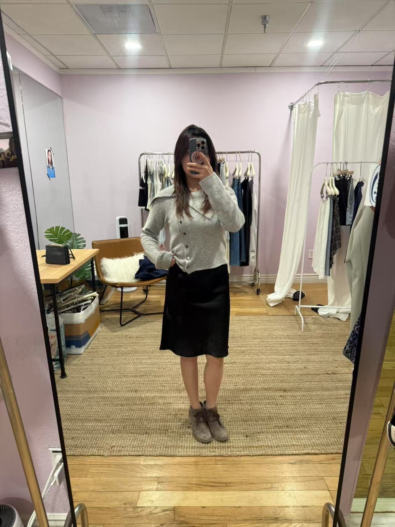 Knee-length acetate skirt