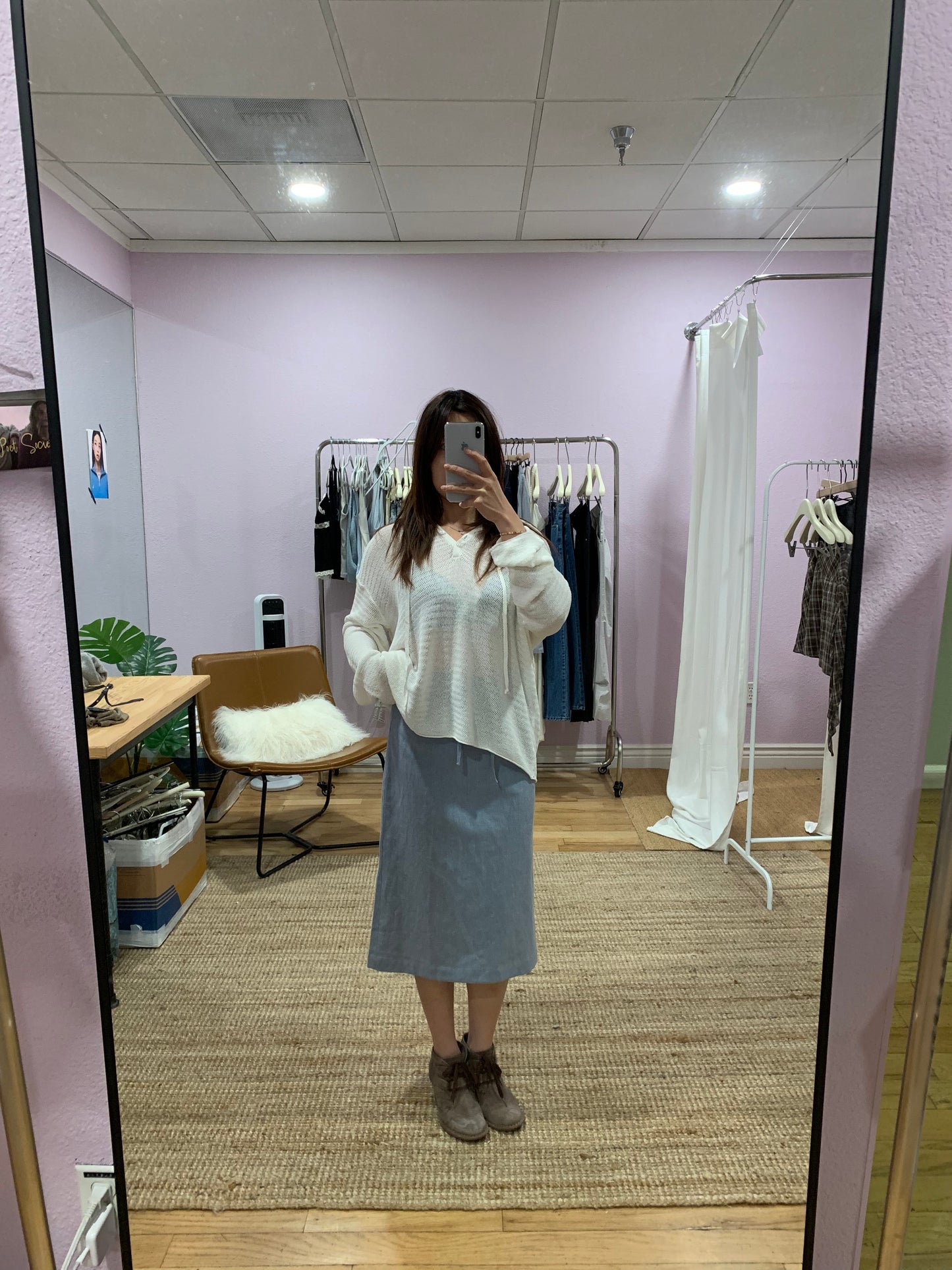 Knee-length cotton-linen skirt