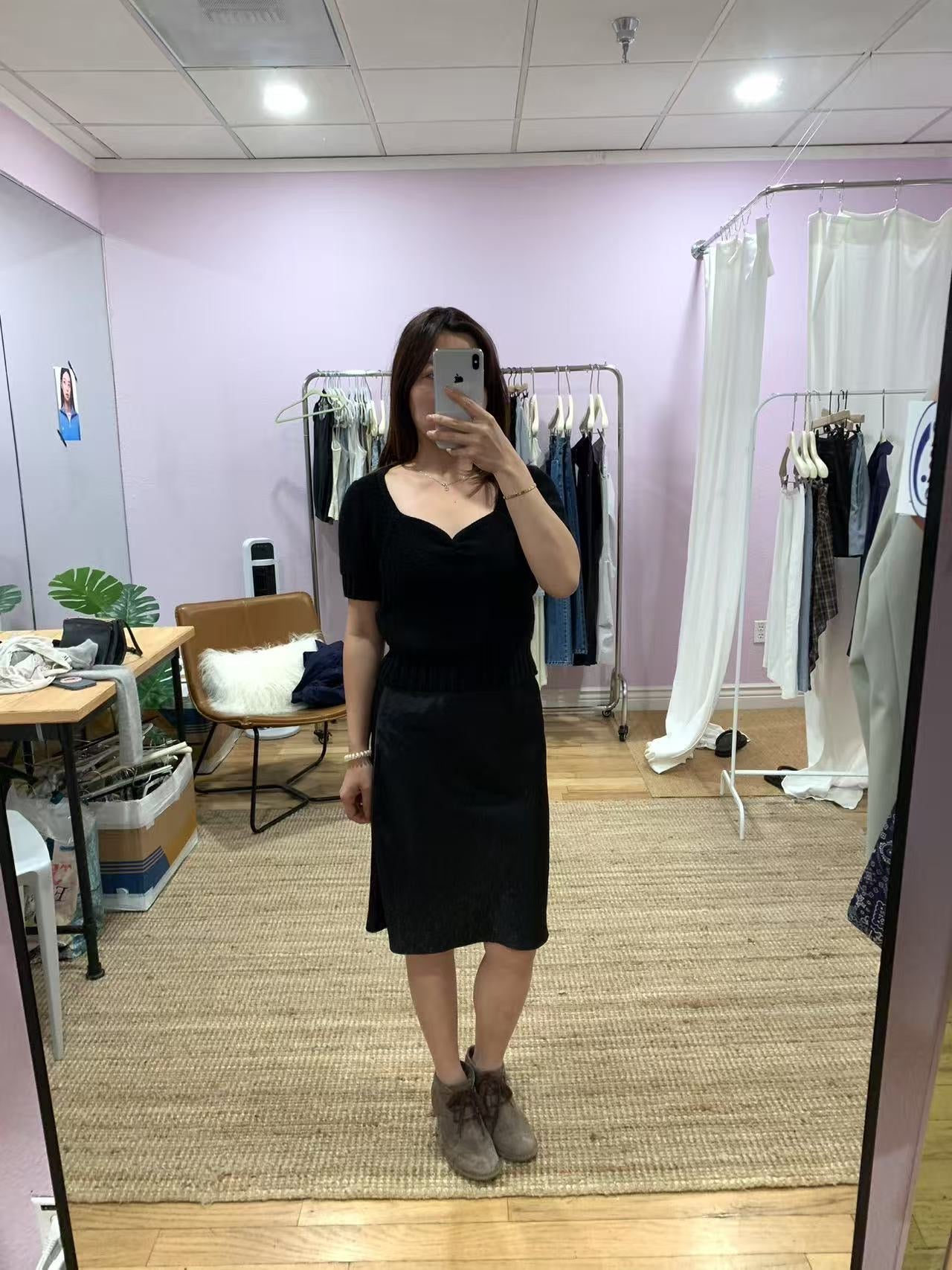 Knee-length acetate skirt