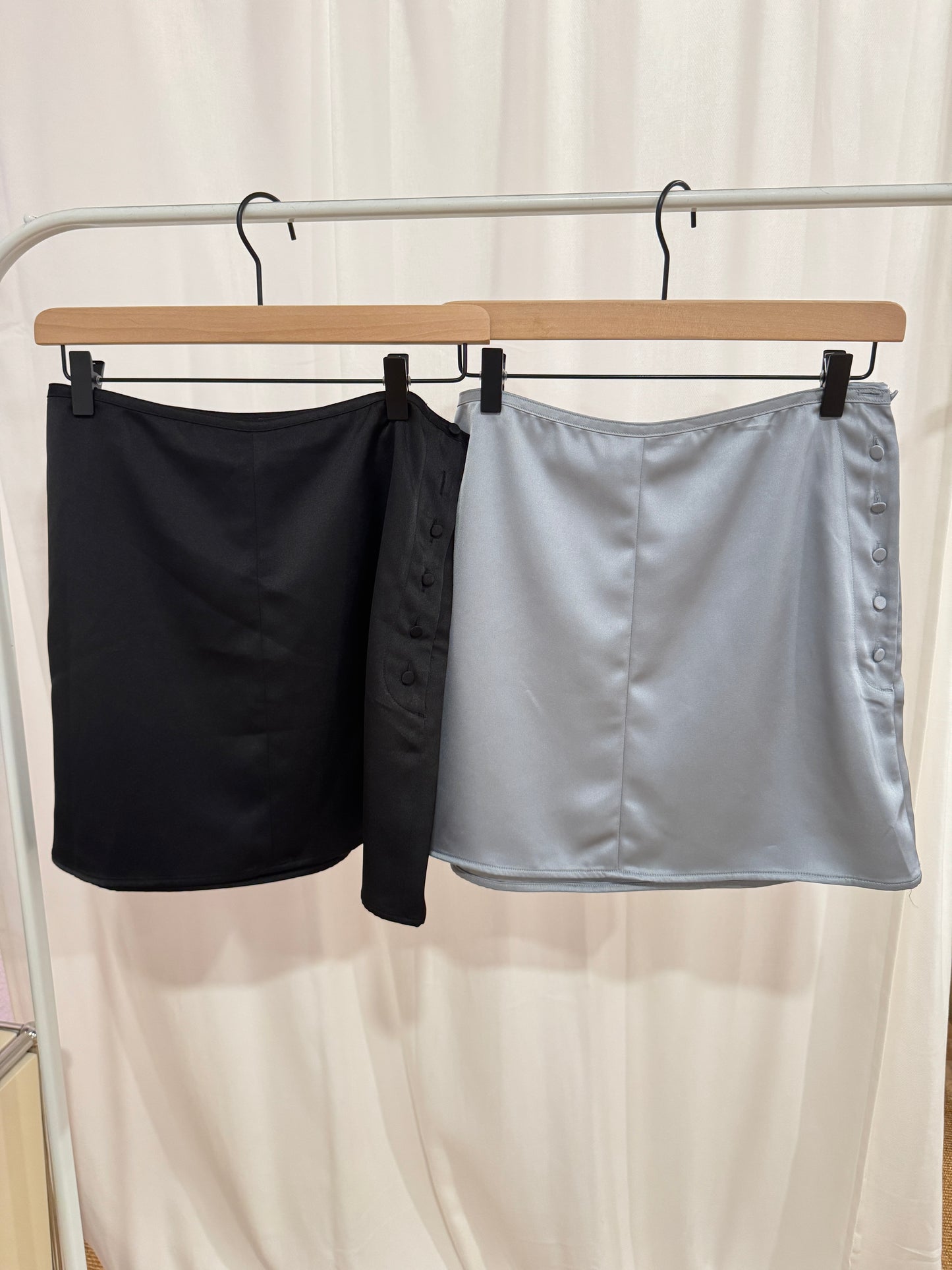 Mini skirt made from acetate fabric