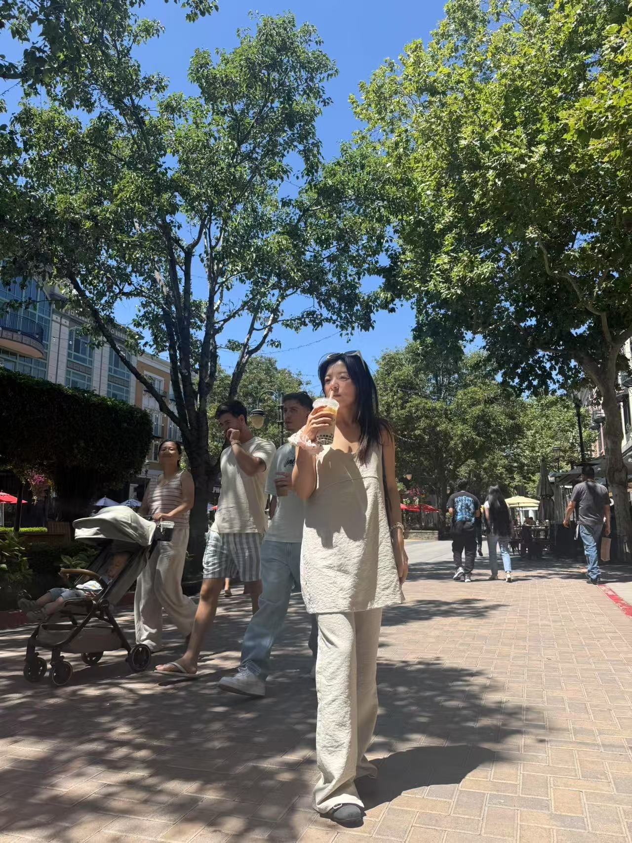 Sleeveless linen suit set