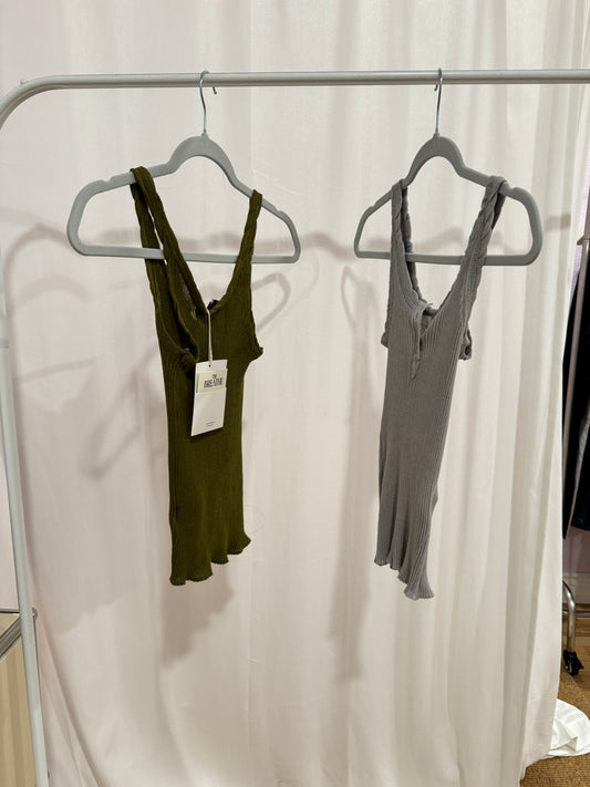 Fitted twist-knit tank top