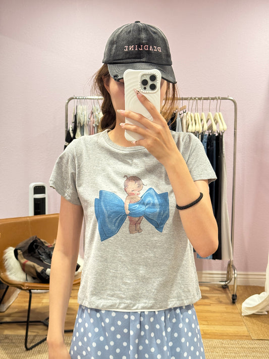 Cropped short-sleeve top with bow print